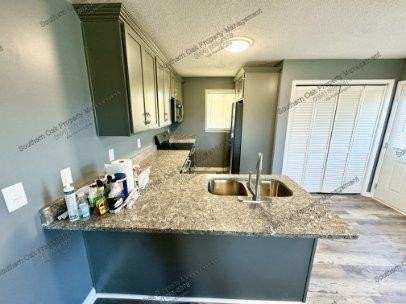 101 Ashley Dr - Photo 2 of 13