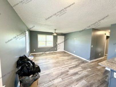 101 Ashley Dr - Photo 4 of 13