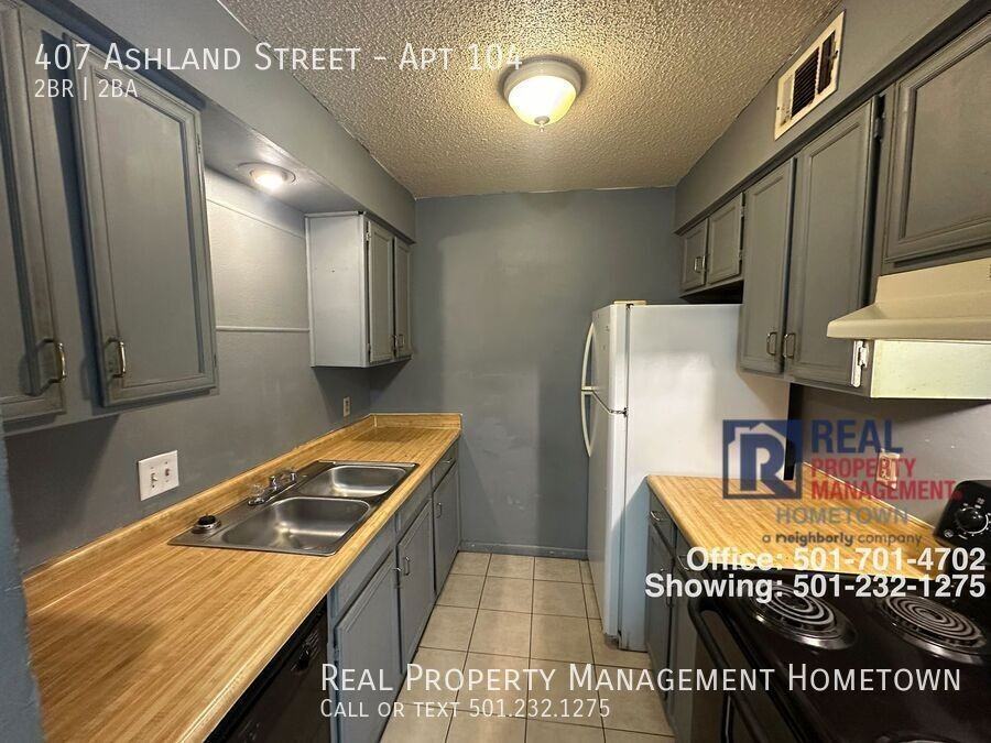 407 Ashland St #104 - Photo 5 of 13