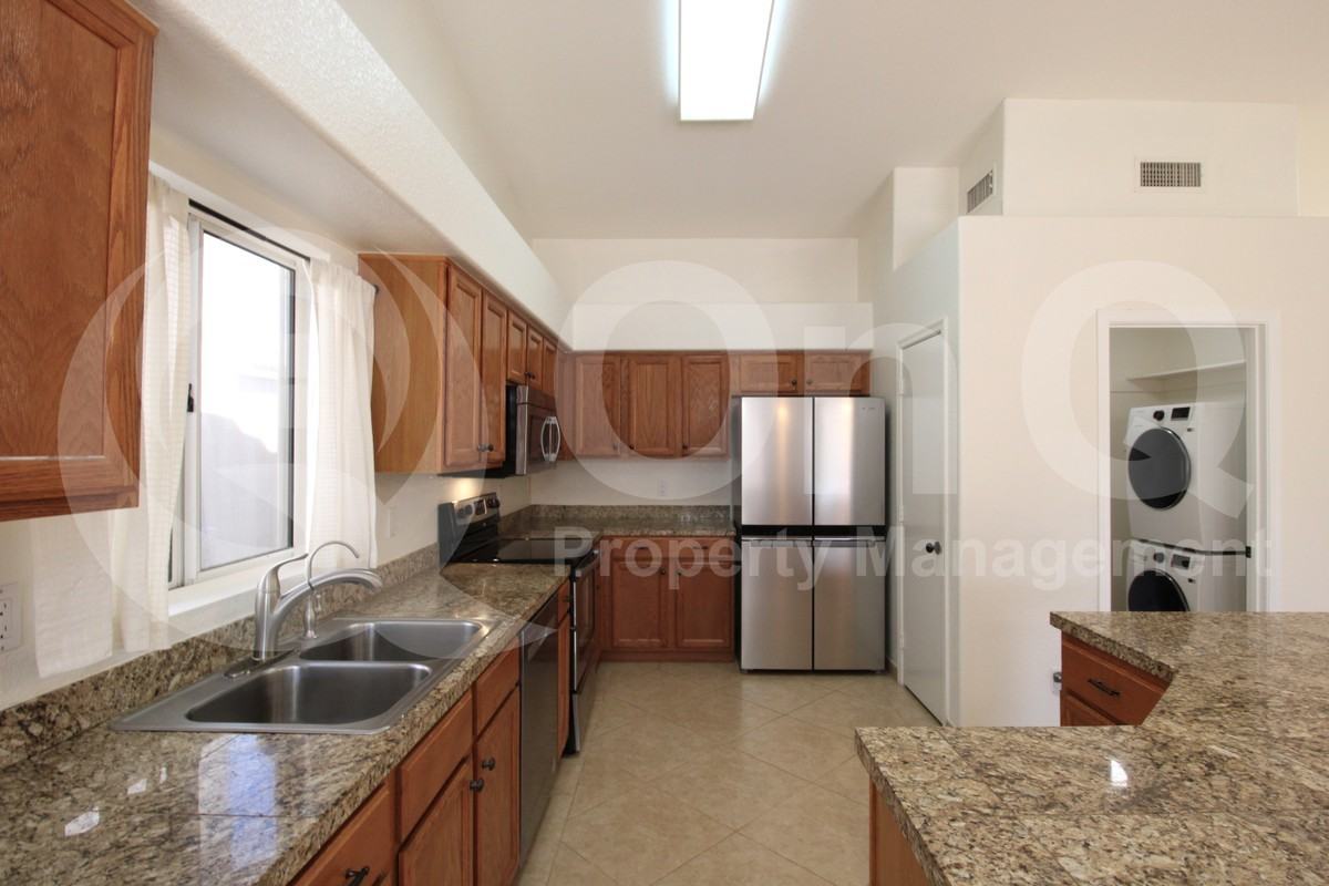 1562 S Monterey St - Photo 6 of 25