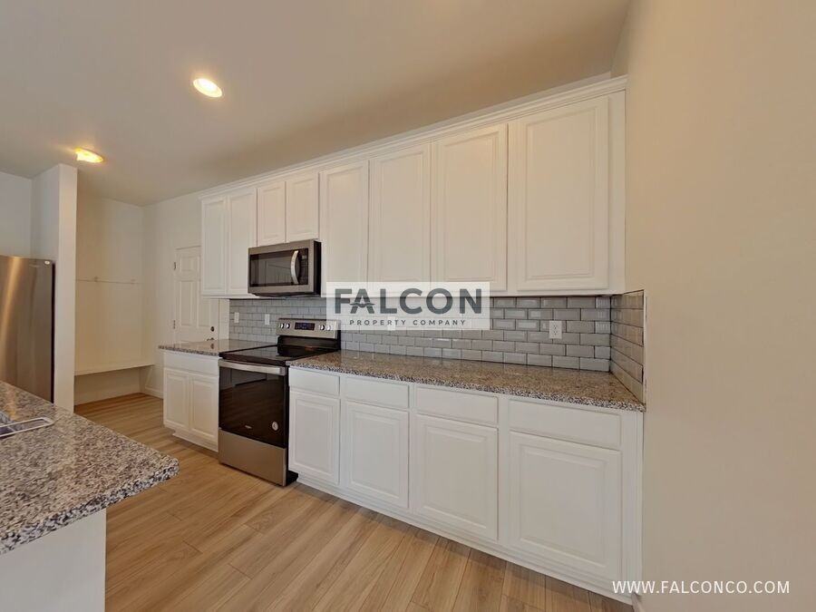 9393 Cashel Trl - Photo 5 of 20