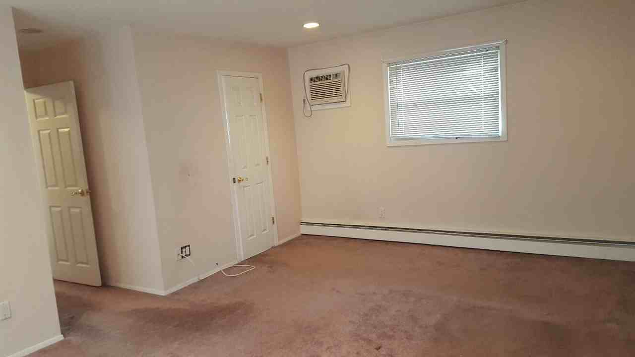 10 Sunrise Hwy South Service Rd - Photo 2 of 16