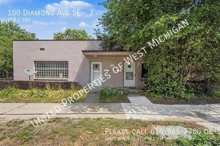 100 Diamond Ave Se #2 - Photo 2 of 16