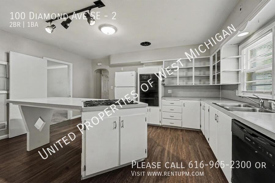 100 Diamond Ave Se #2 - Photo 6 of 16