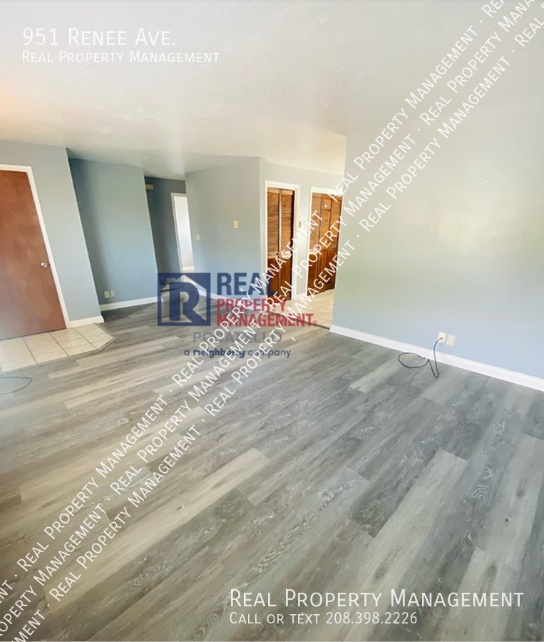 951 Renee Ave - Photo 7 of 13