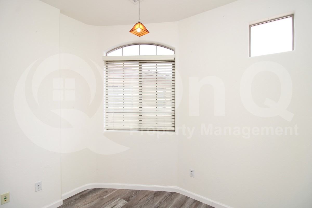 16410 S 12th St #233 - Photo 5 of 19