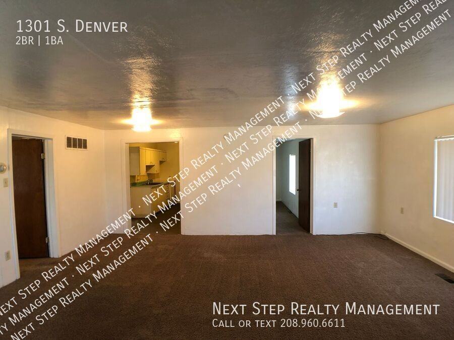 1301 S Denver Ave - Photo 2 of 12