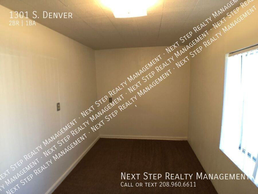 1301 S Denver Ave - Photo 5 of 12