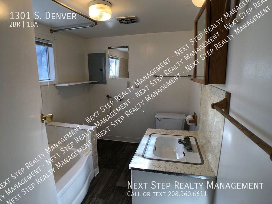 1301 S Denver Ave - Photo 7 of 12