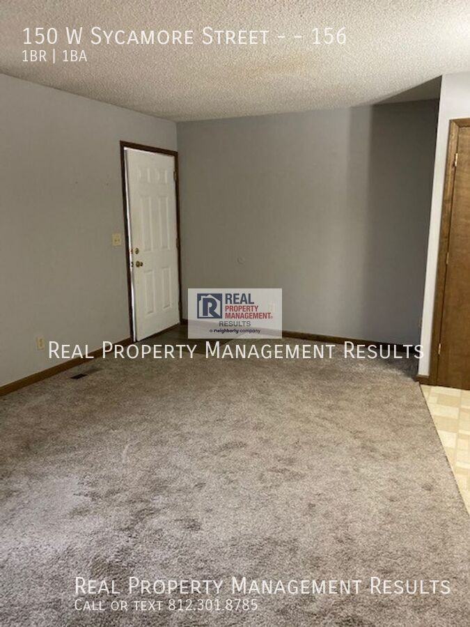 150 W Sycamore St #156 - Photo 3 of 10