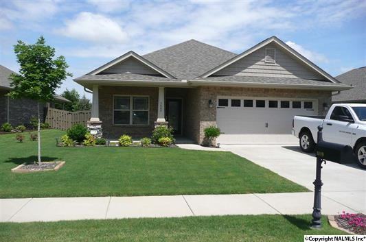 3009 Hampstead Dr SE - Photo 3 of 16