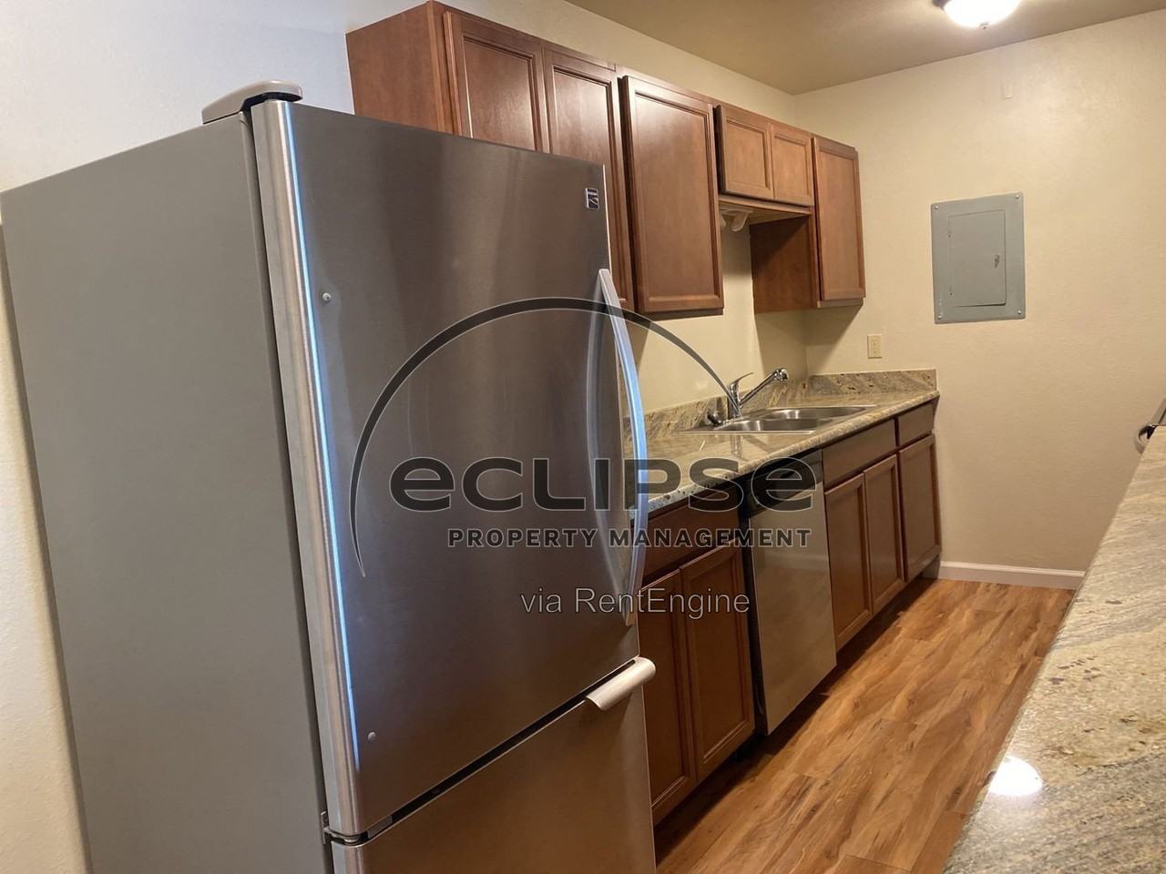 512 Bell Ct #B1 - Photo 4 of 25
