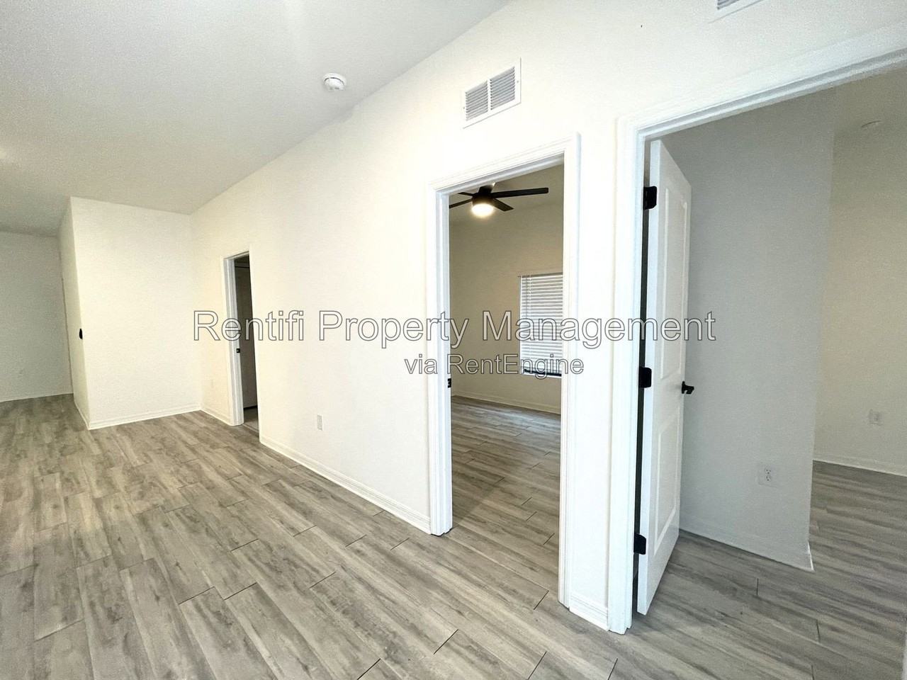 560 Nimitz Blvd - Photo 2 of 14