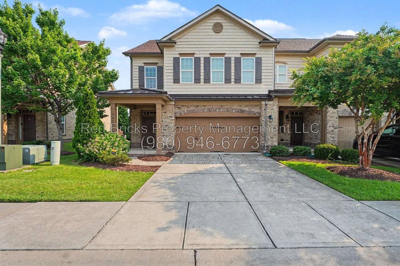 9659 Camberley Ave Nw