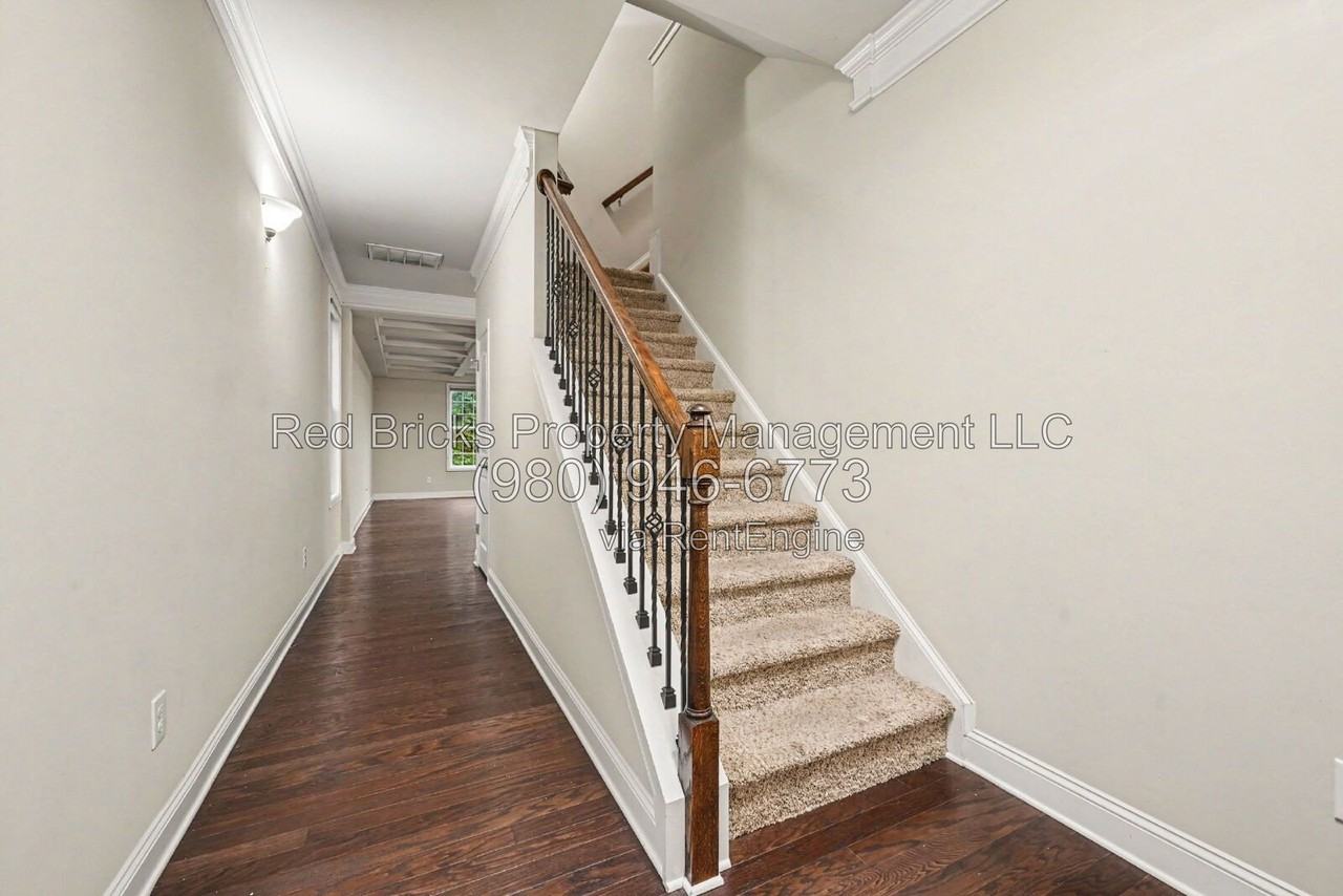 9659 Camberley Ave Nw - Photo 5 of 33