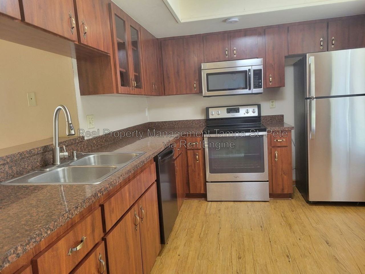 2024 Sheffield Ct - Photo 7 of 33
