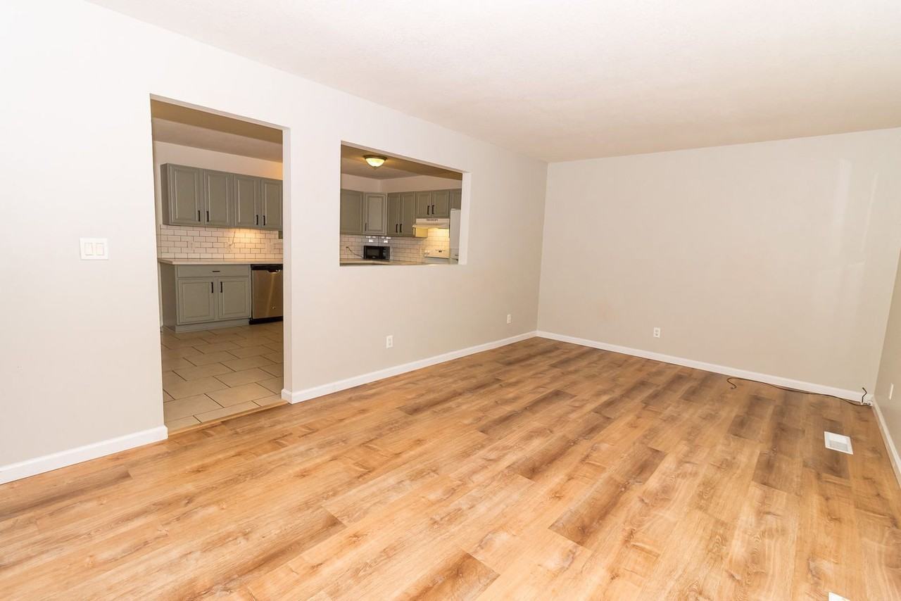 9134 Westminister Circle Dr - Photo 6 of 17