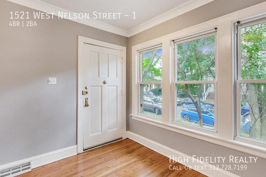 1521 W Nelson St - Photo 4 of 33