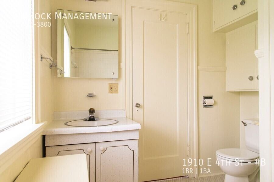 1910 E 4th St #B - Photo 4 of 23