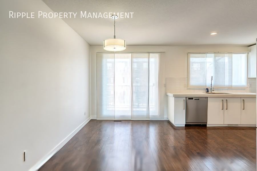 1530 Bayside Ave Sw #303 - Photo 4 of 21