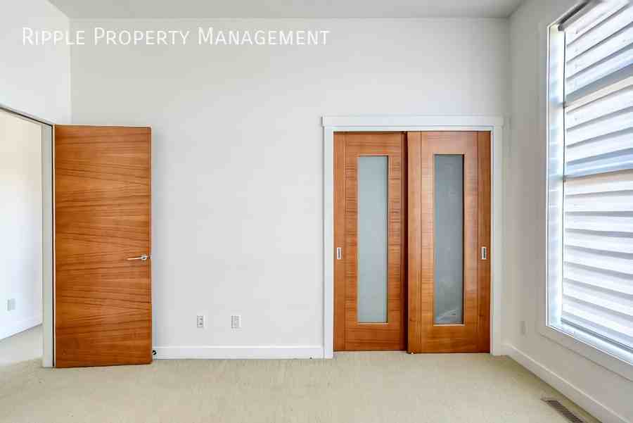 1530 Bayside Ave Sw #303 - Photo 7 of 21