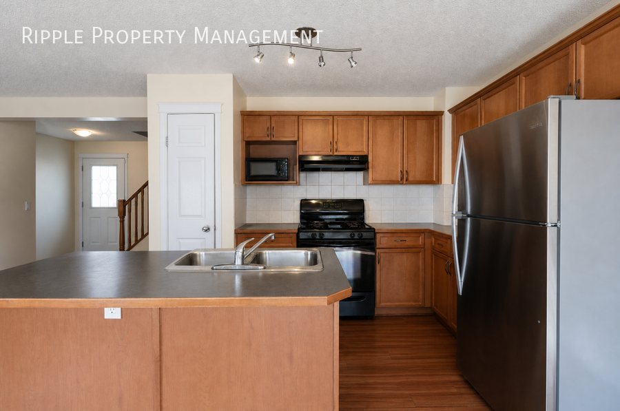 149 Cougar Plateau Mews Sw #NA - Photo 4 of 24