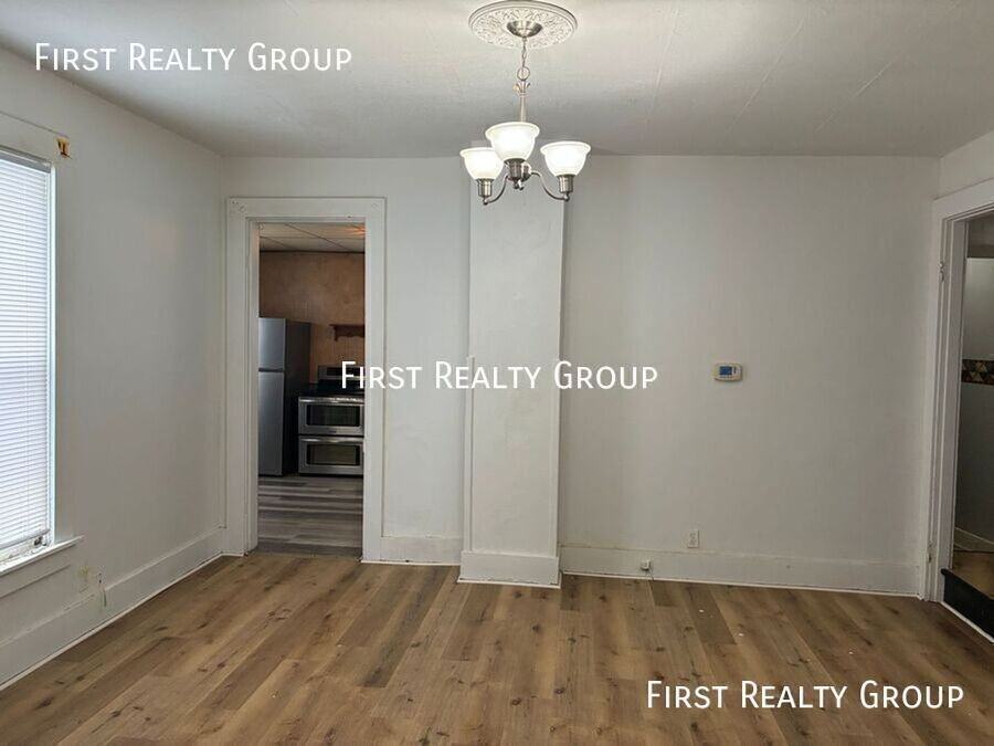 519 Ann St - Photo 3 of 10