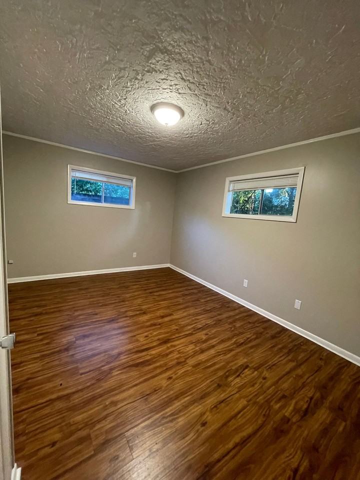 Willow Terrace Apartments - Photo 5 of 26
