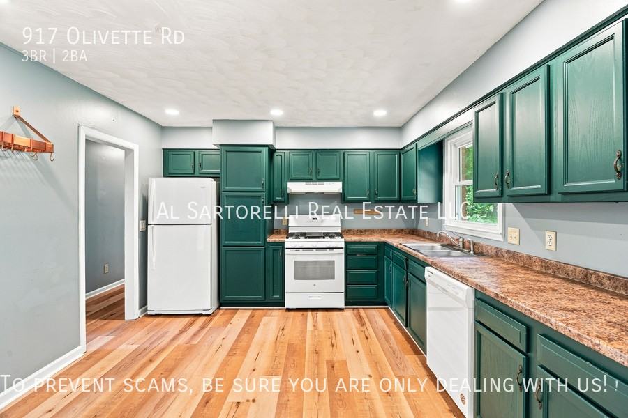917 Olivette Rd - Photo 4 of 40
