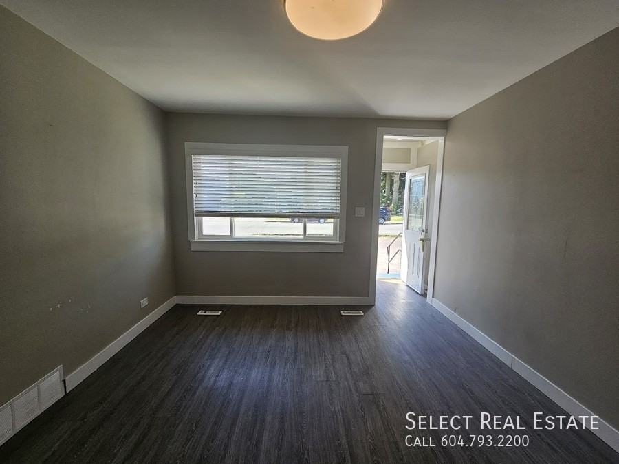 45735 Lewis Ave - Photo 5 of 40