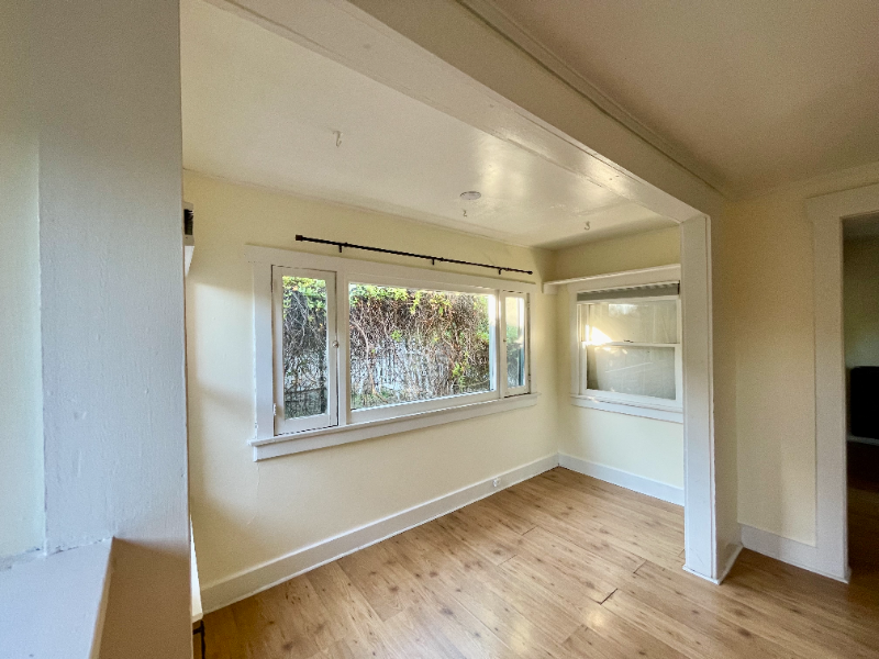 1772 Brigden Rd - Photo 4 of 17