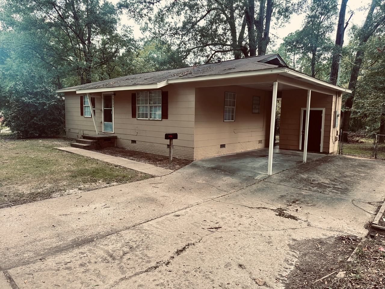 3145 Woodview Dr - Photo 2 of 34