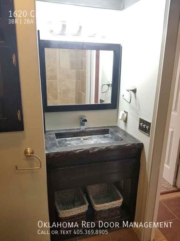 1620 Claudia Dr - Photo 6 of 23