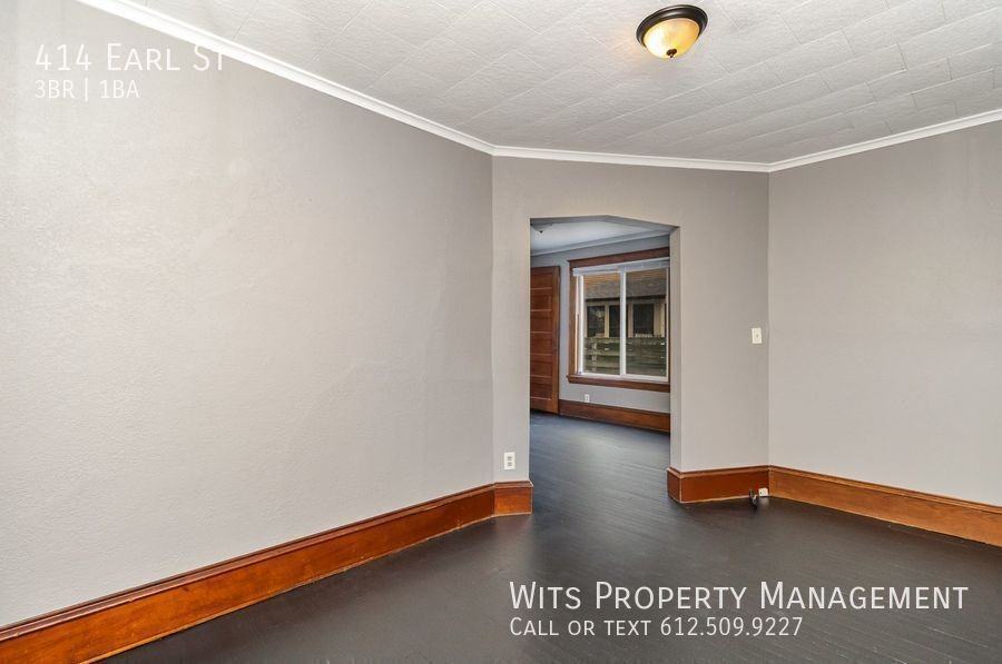 414 Earl St - Photo 4 of 24