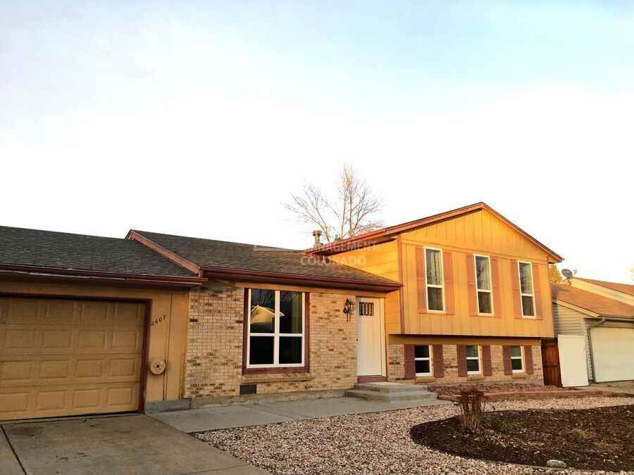 2607 W 101st Pl - Photo 2 of 25