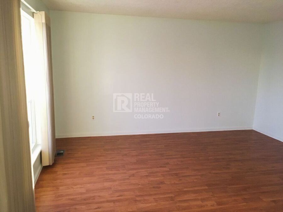 2607 W 101st Pl - Photo 5 of 25