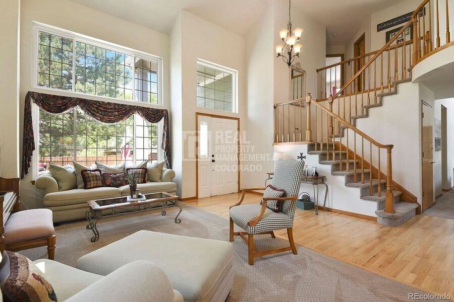 10110 Flagstone Way - Photo 4 of 16