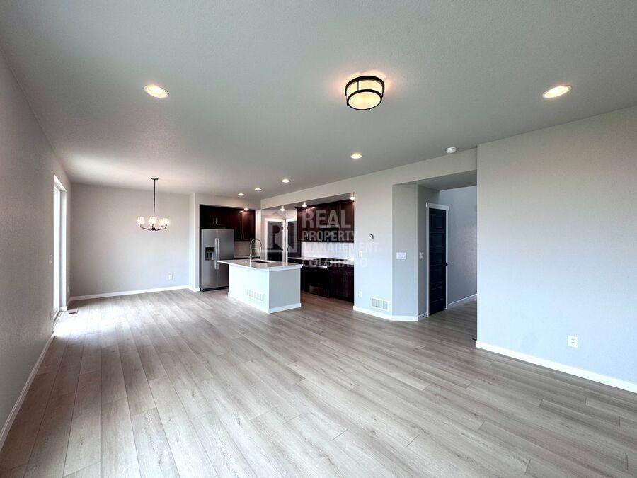 6997 Knapp Dr - Photo 2 of 22