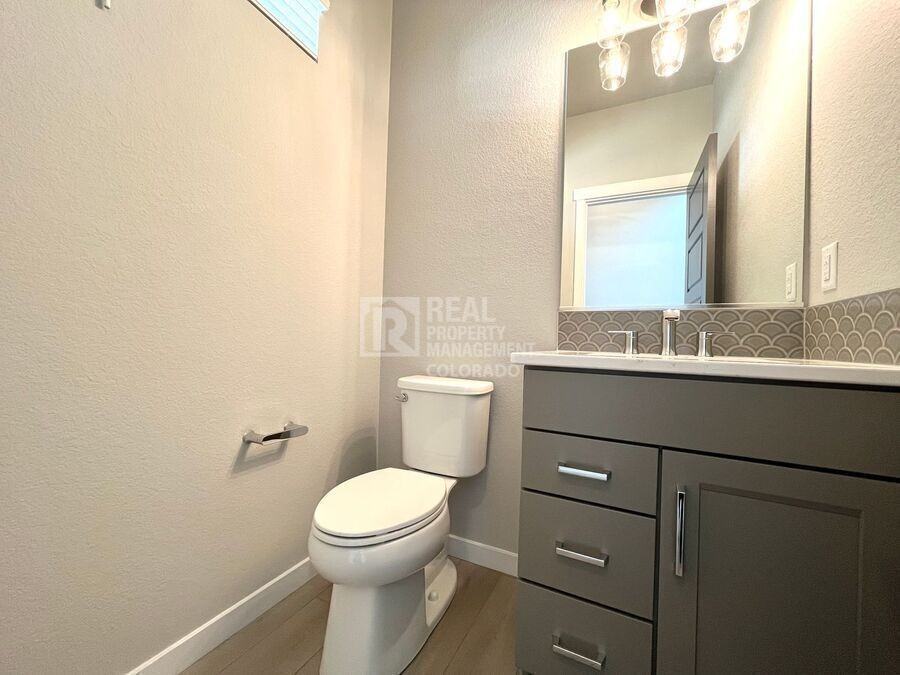 6997 Knapp Dr - Photo 5 of 22