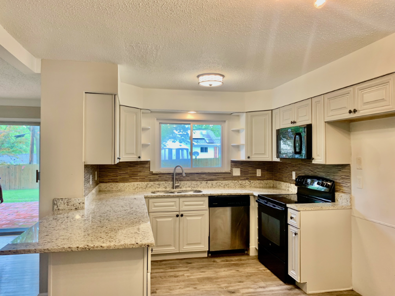 1141 Oldfarm Dr - Photo 2 of 13
