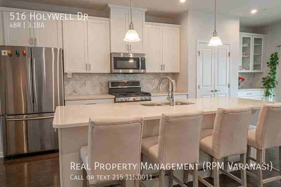 516 Holywell Dr - Photo 3 of 36