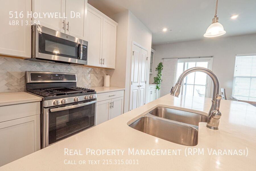 516 Holywell Dr - Photo 5 of 36