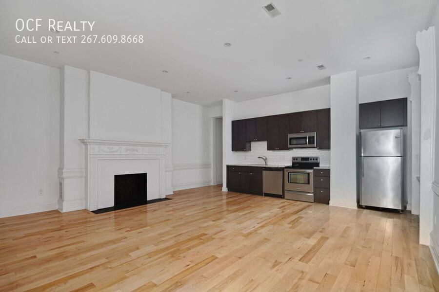 1311 Spruce St #203 - Photo 2 of 10