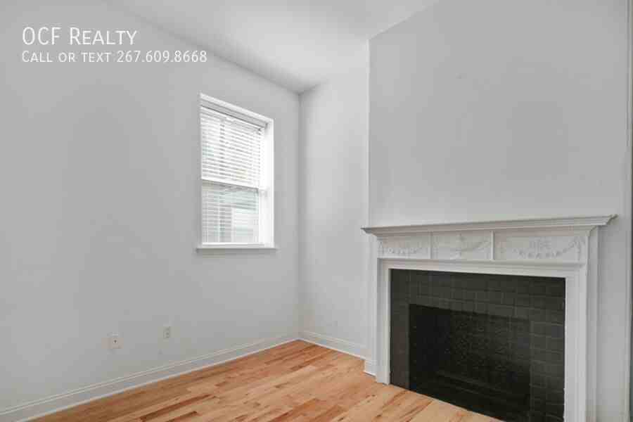 1311 Spruce St #203 - Photo 5 of 10