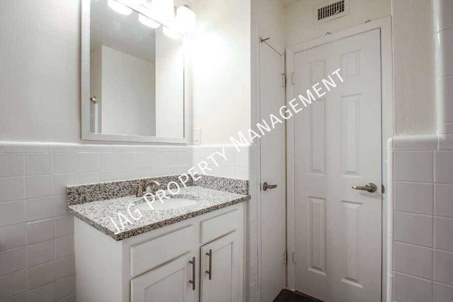 1436 Berrier St - Photo 5 of 31