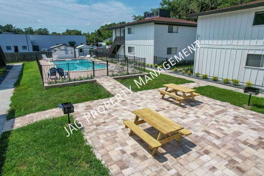 1436 Berrier St - Photo 4 of 31