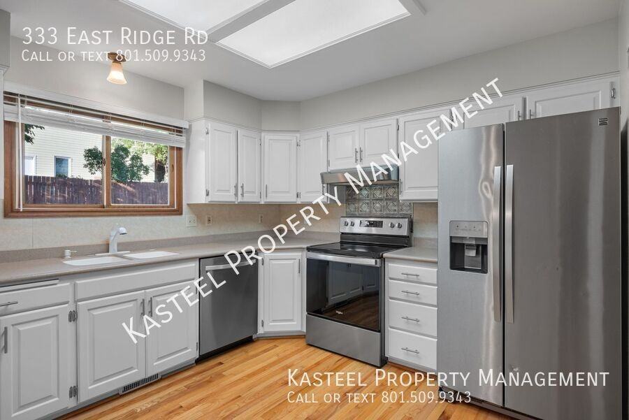 333 Ridge Rd - Photo 4 of 45