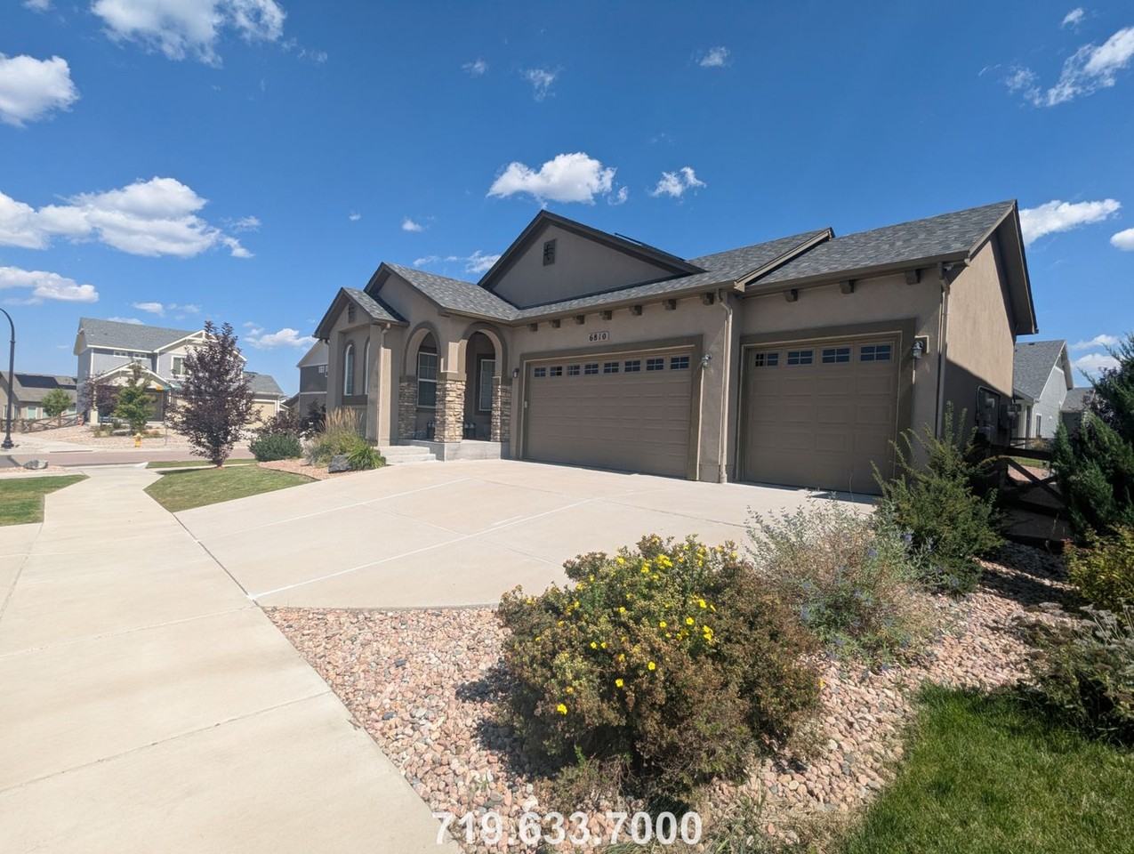 6810 Sedgerock Ln - Photo 2 of 42