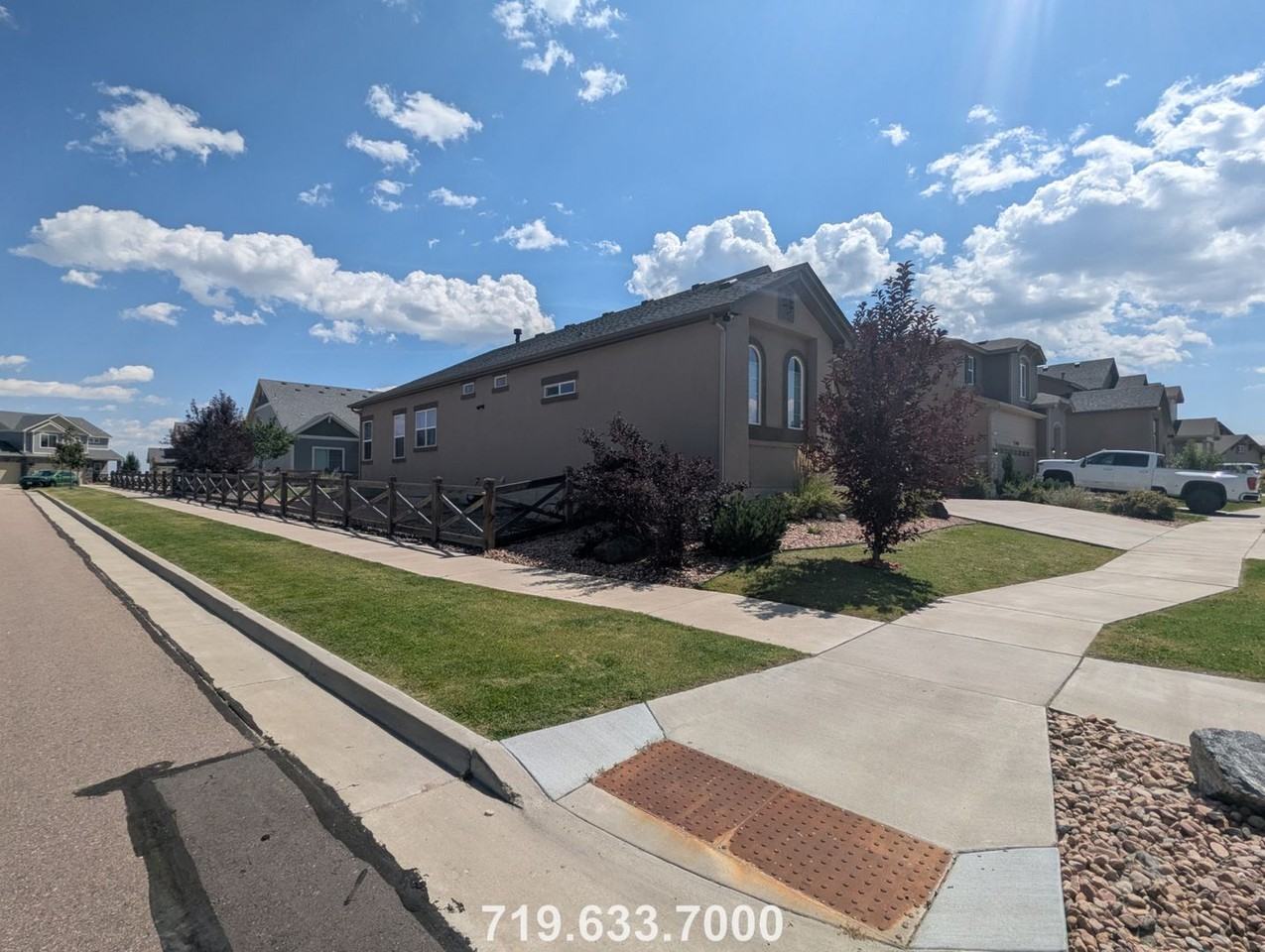 6810 Sedgerock Ln - Photo 3 of 42