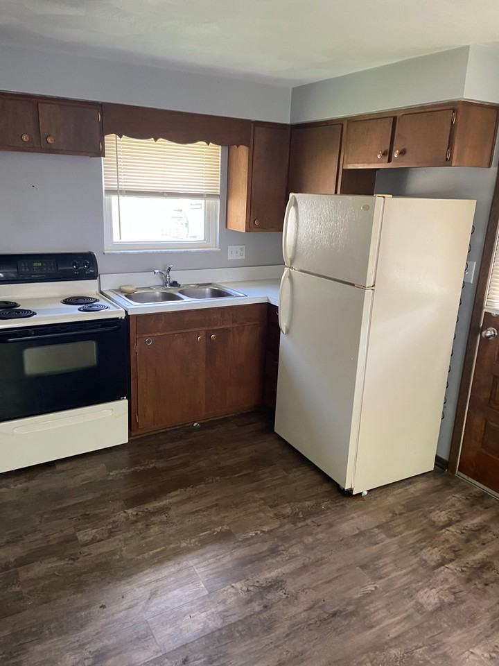 442 E Michigan St - Photo 4 of 12